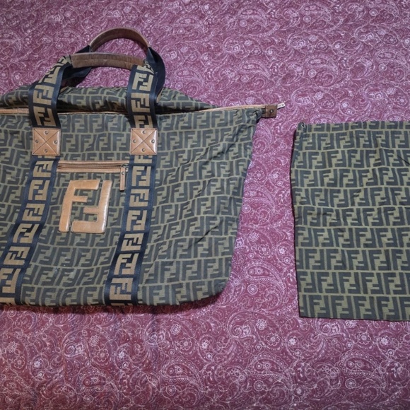 Fendi Zucca Vintage Weekender/Travel Bag PREOWNED/USED Mint condition - Picture 6 of 6